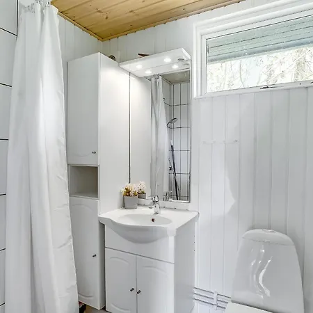 Cozy In Stubbekobing With Kitchen 度假居 *