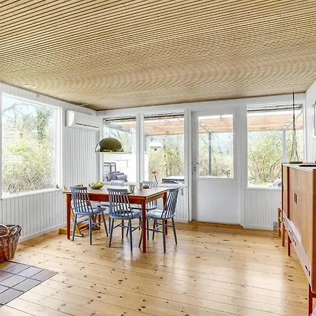 Cozy In Stubbekobing With Kitchen * Sortso